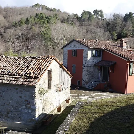 Casale Dorando Bed & Breakfast Barga